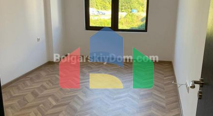 Two-bedroom apartment in Etera 4