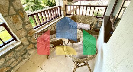 Триповерхова вілла в Етера