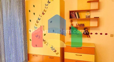 Триповерхова вілла в Етера