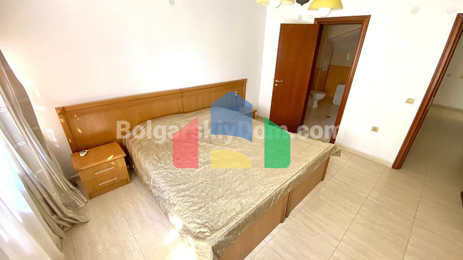 Триповерхова вілла в Етера