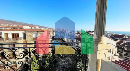 Чотирьохкімнатна квартира в Артур