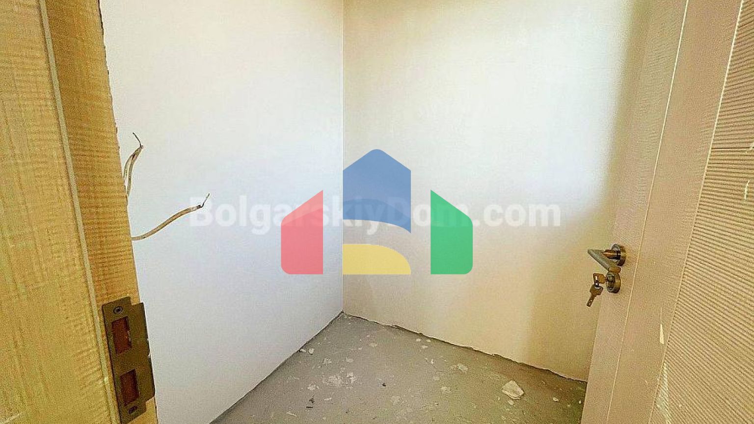 Чотирьохкімнатна квартира в Артур