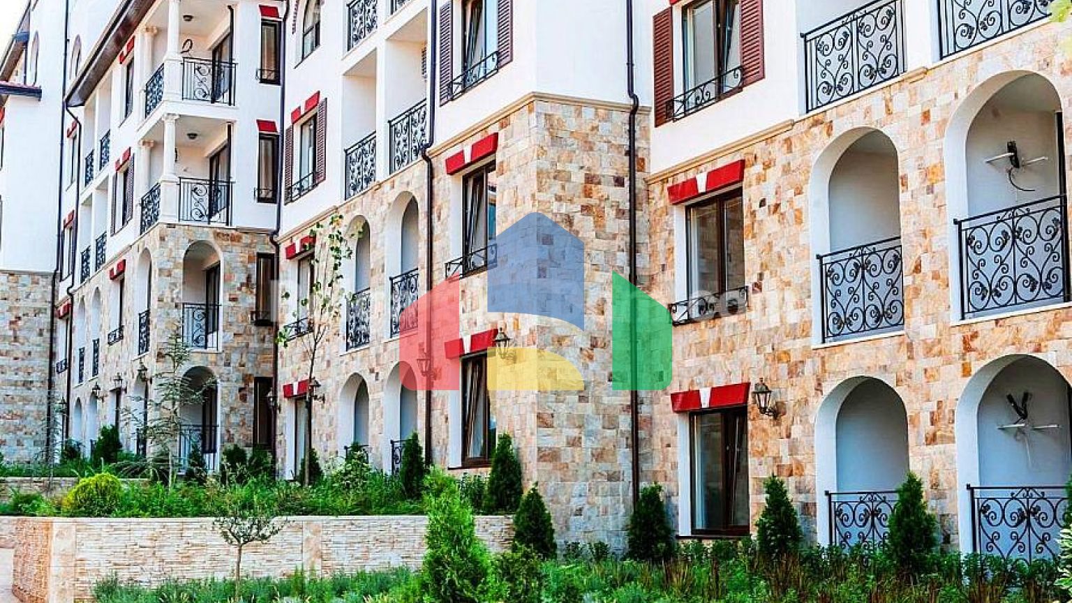 Чотирьохкімнатна квартира в Артур