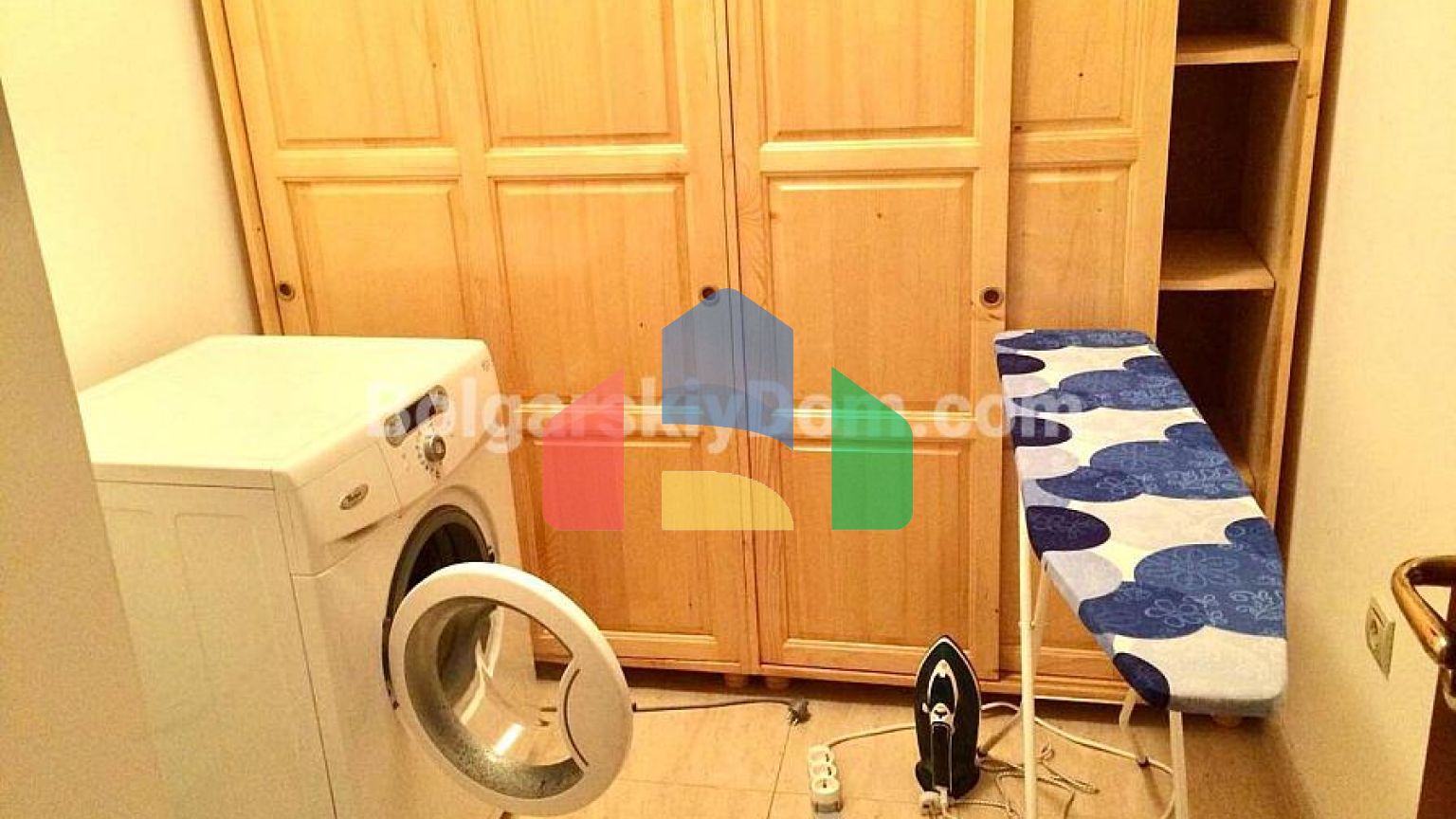 Трехэтажный коттедж в Этера