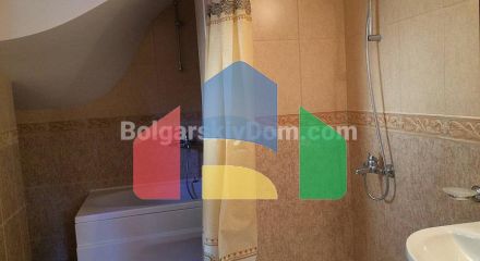 Трехэтажный коттедж в Этера