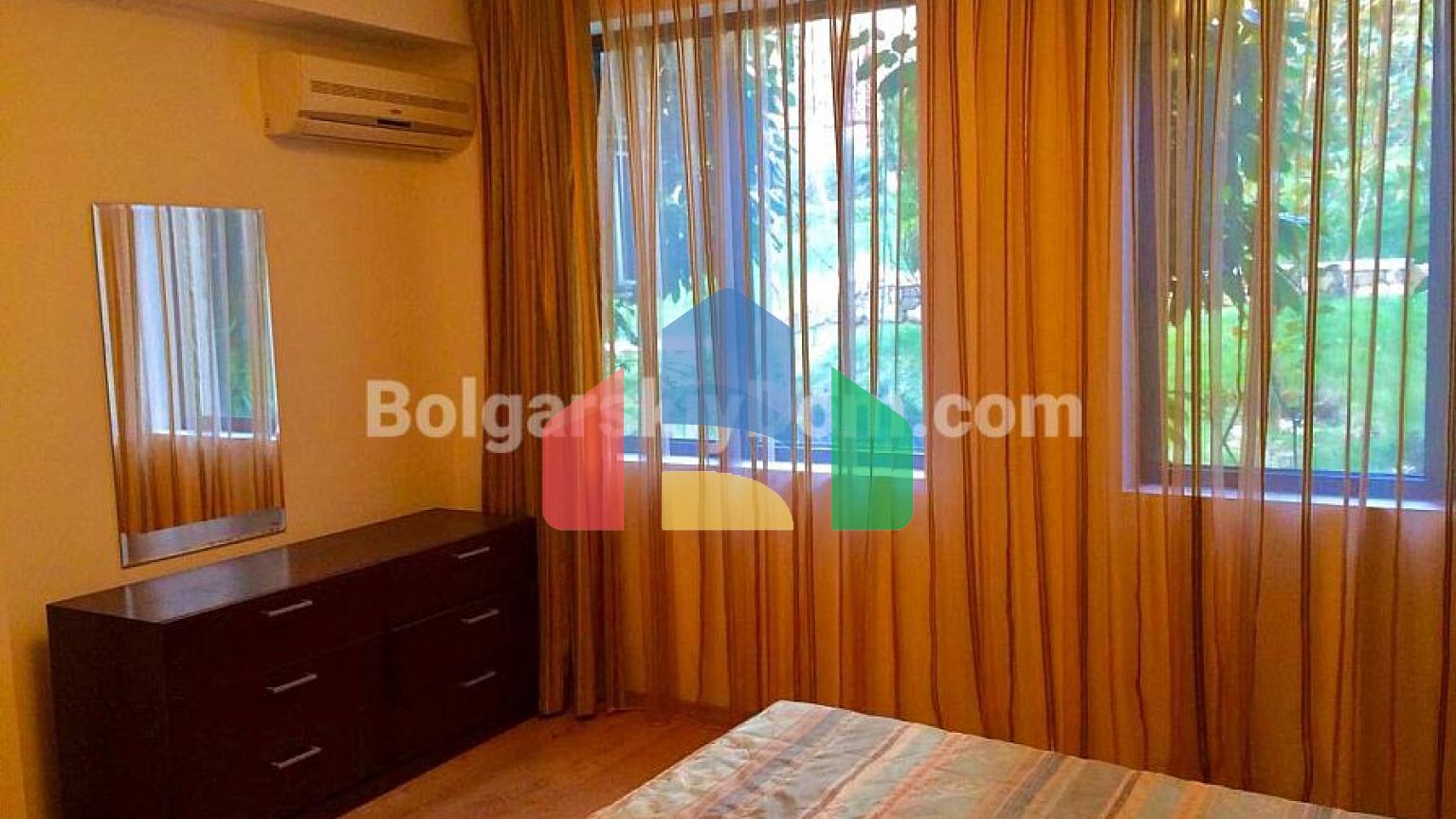 Трехэтажный коттедж в Этера