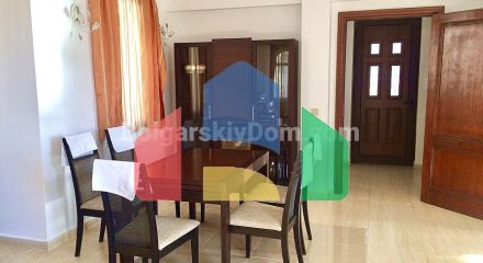 Трехэтажный коттедж в Этера