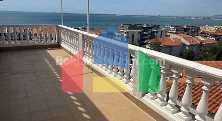 Двокімнатна квартира в Каприз