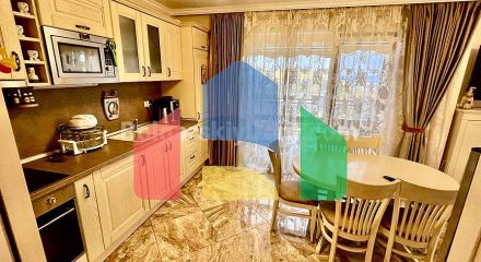 Шикарна трикімнатна квартира в Вілла Флоренція