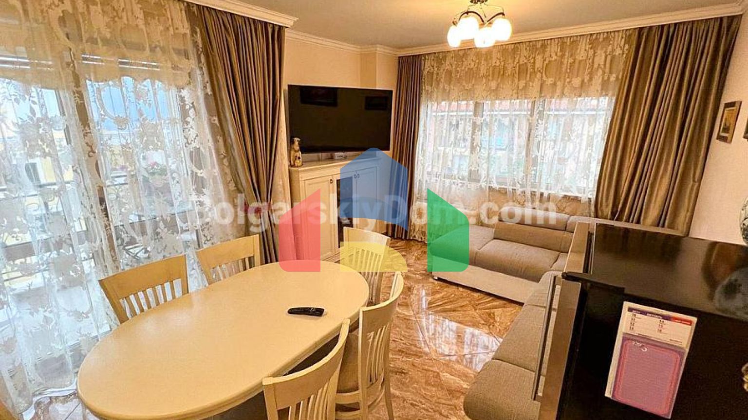 Шикарна трикімнатна квартира в Вілла Флоренція