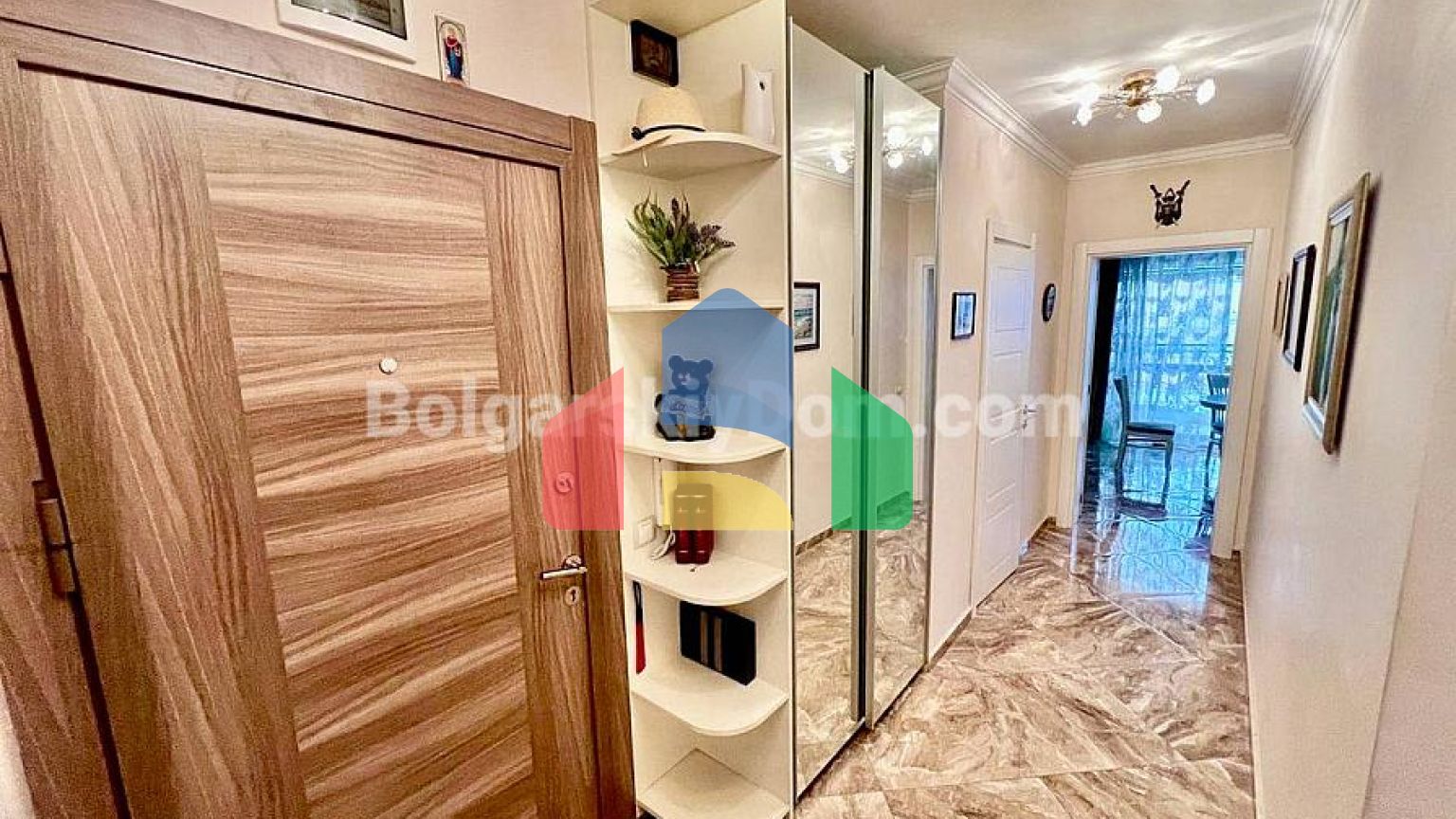 Шикарна трикімнатна квартира в Вілла Флоренція