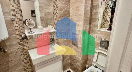 Шикарна трикімнатна квартира в Вілла Флоренція