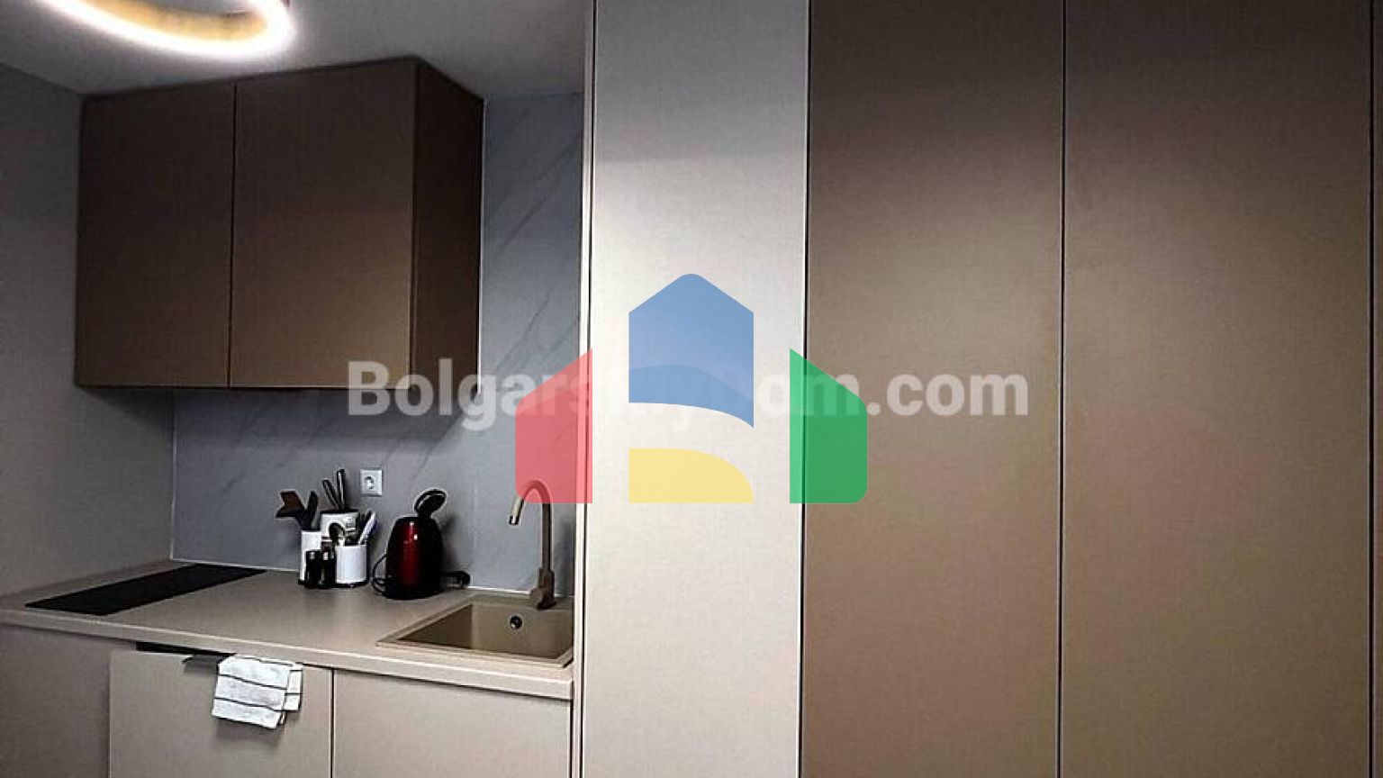 Квартира-студія в Ж'адор Сікрет Гарден