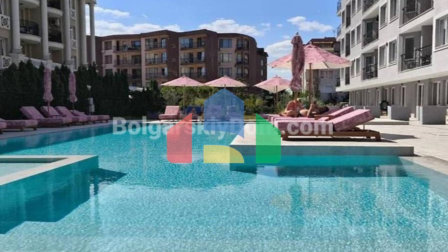 Квартира-студія в Ж'адор Сікрет Гарден