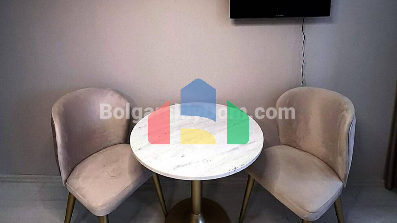 Квартира-студія в Ж'адор Сікрет Гарден