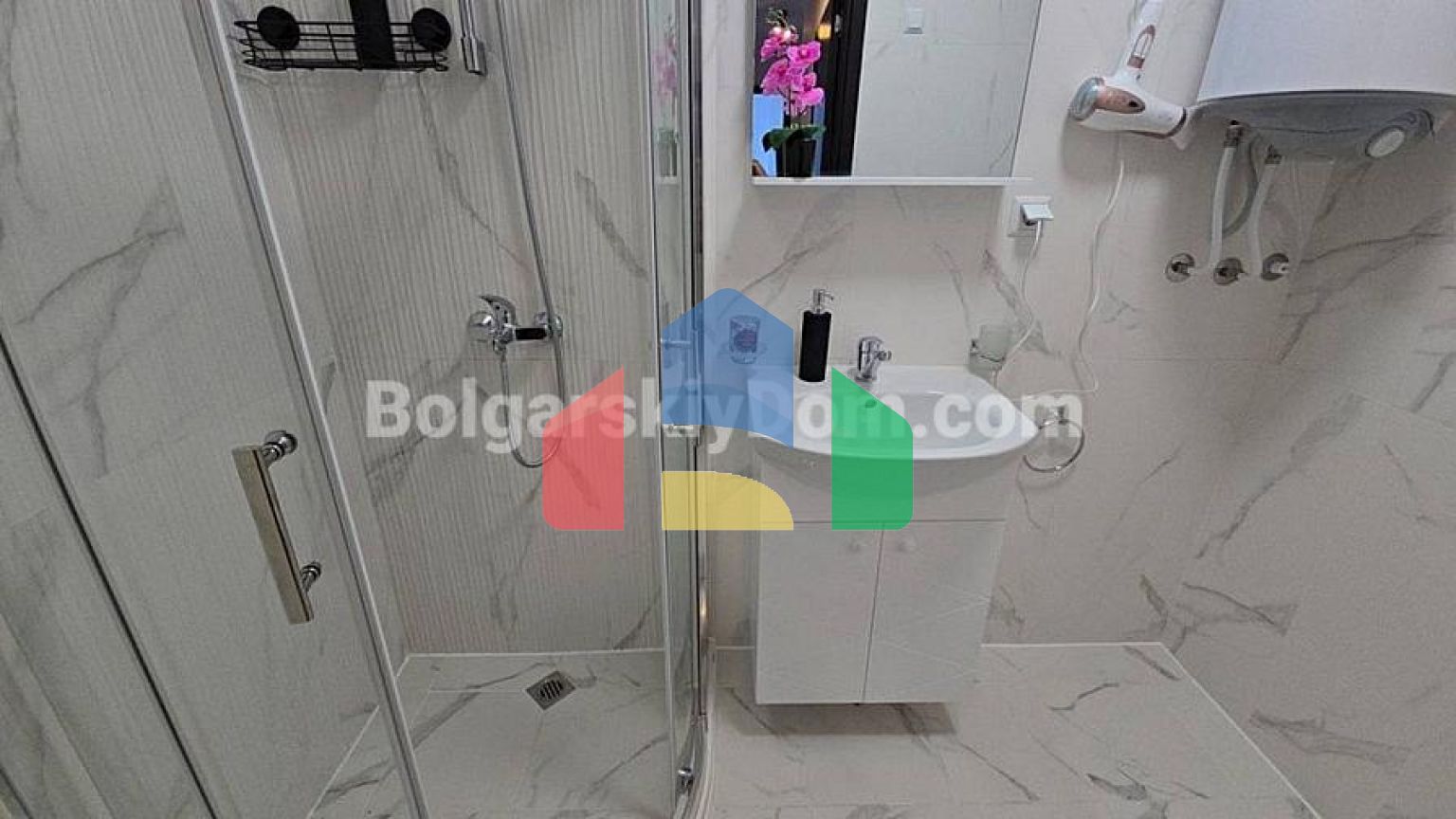 Трикімнатна квартира в Етера 4