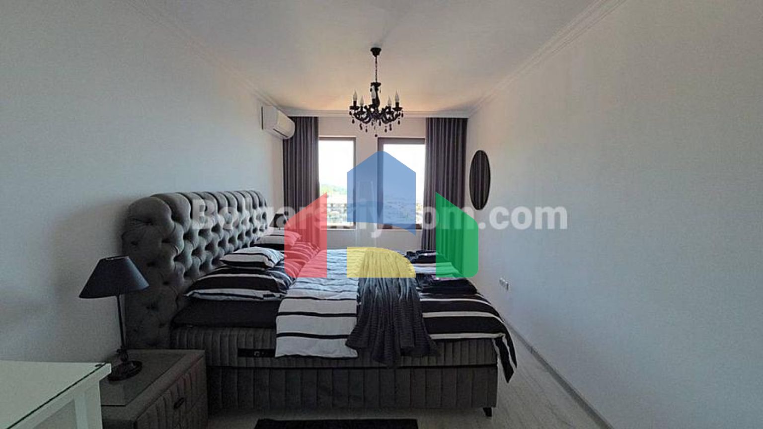 Трикімнатна квартира в Етера 4