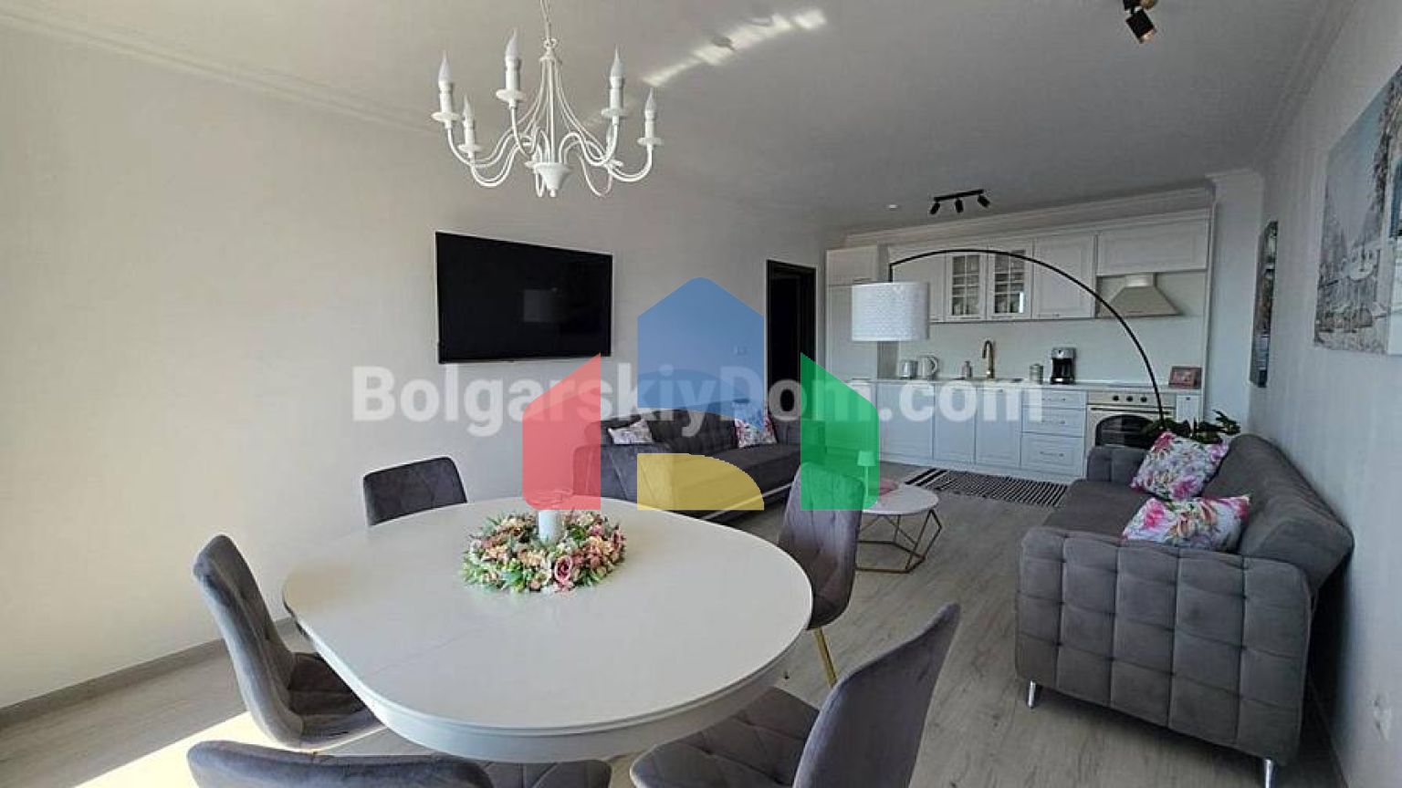 Трикімнатна квартира в Етера 4