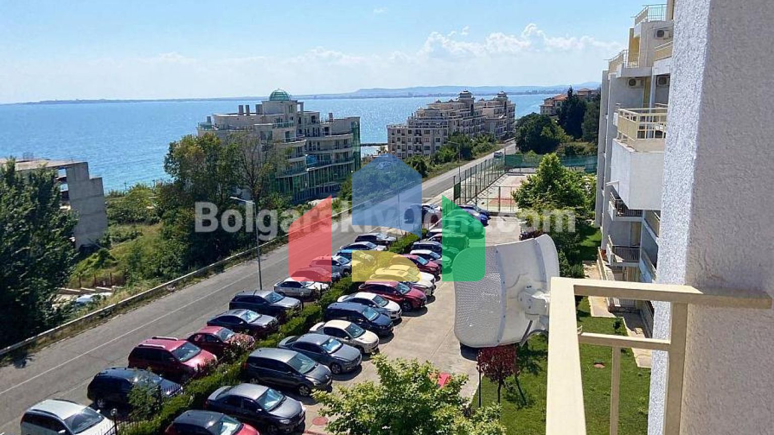 Трикімнатна квартира в Краун Форт Клуб