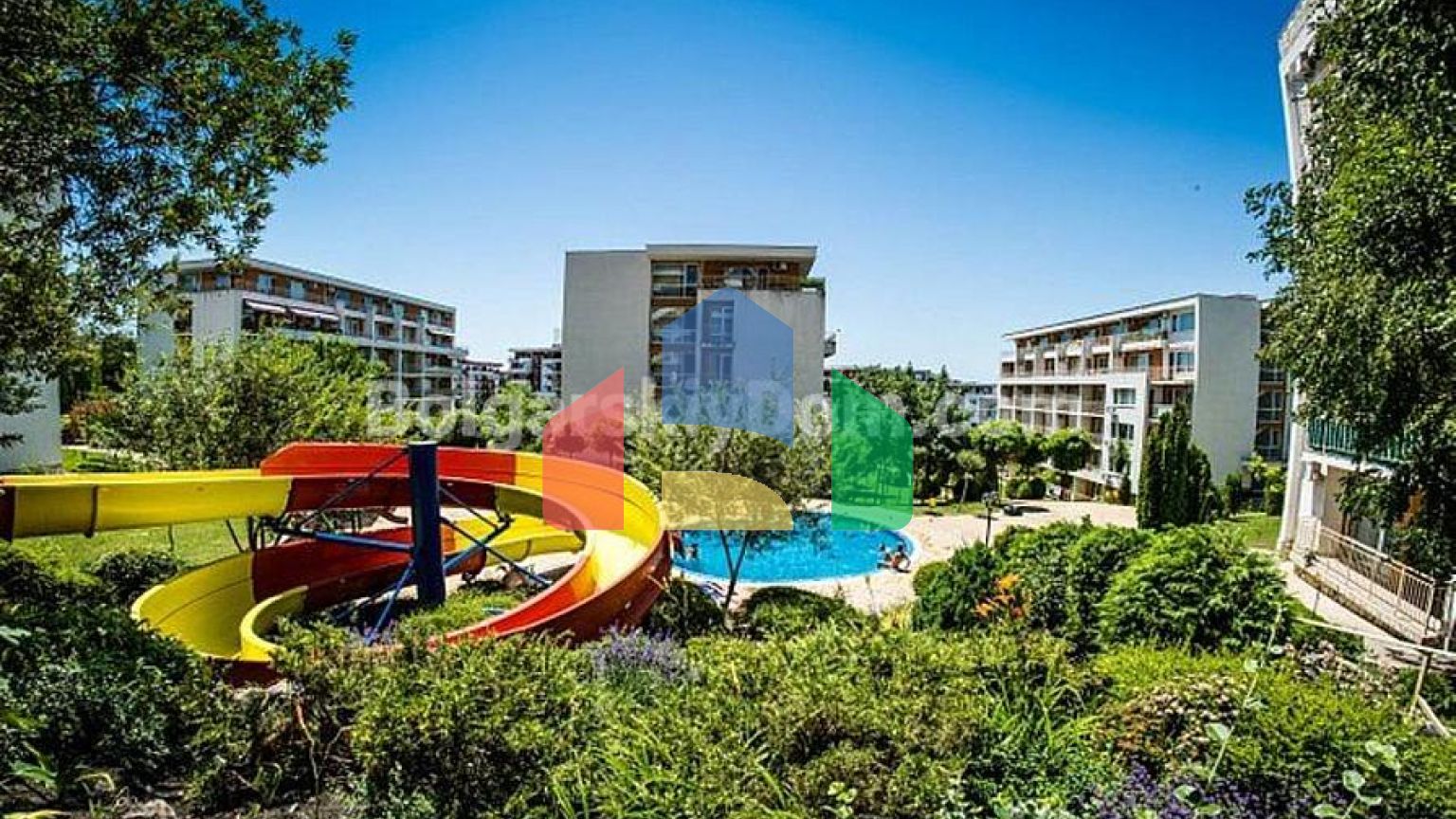 Трикімнатна квартира в Краун Форт Клуб