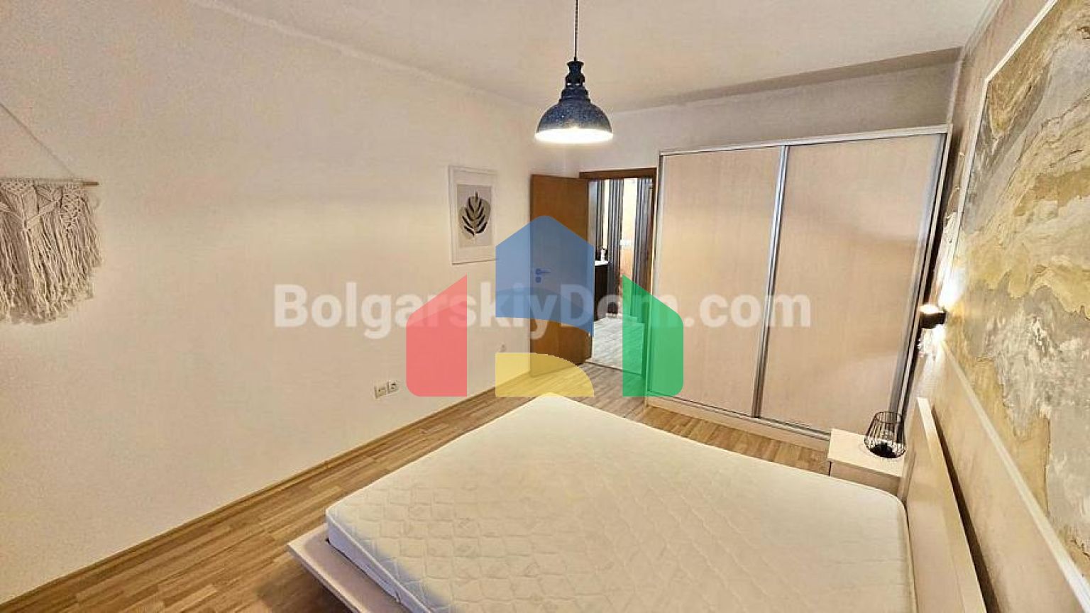 Двокімнатна квартира в Марина Діневі