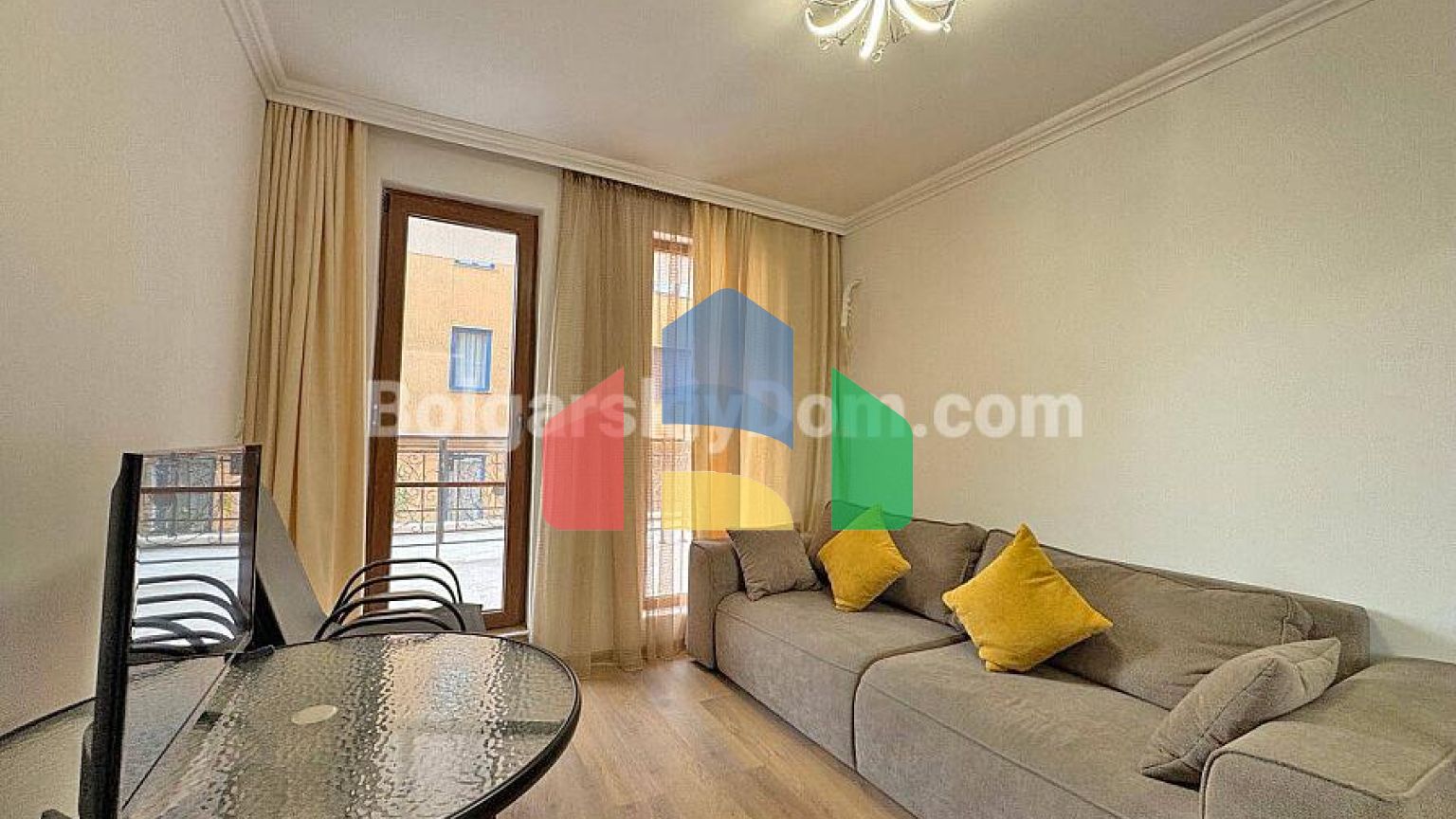 Трикімнатна квартира в Фенікс