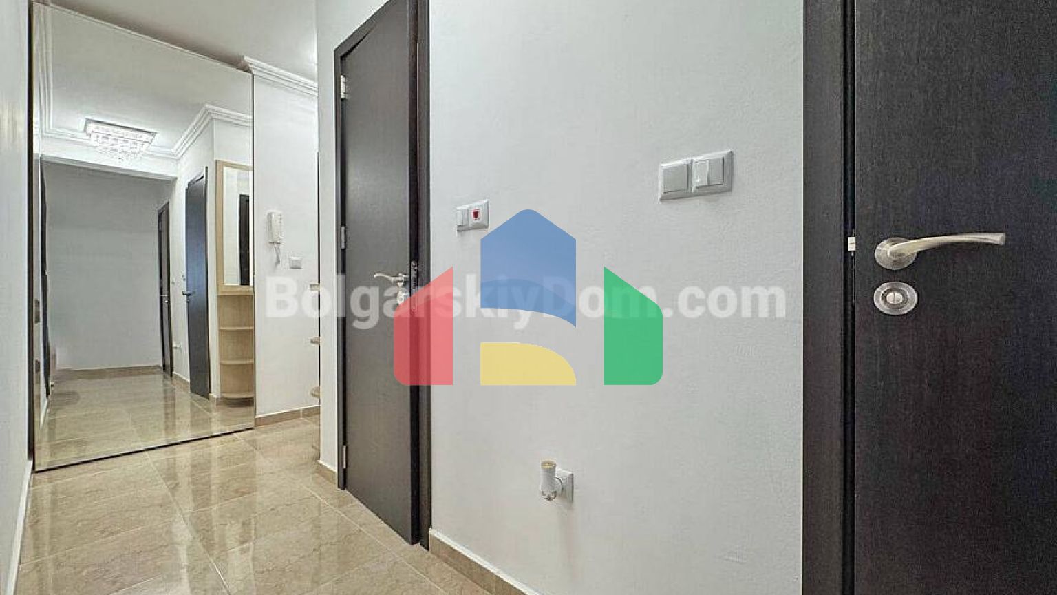 Трикімнатна квартира в Фенікс