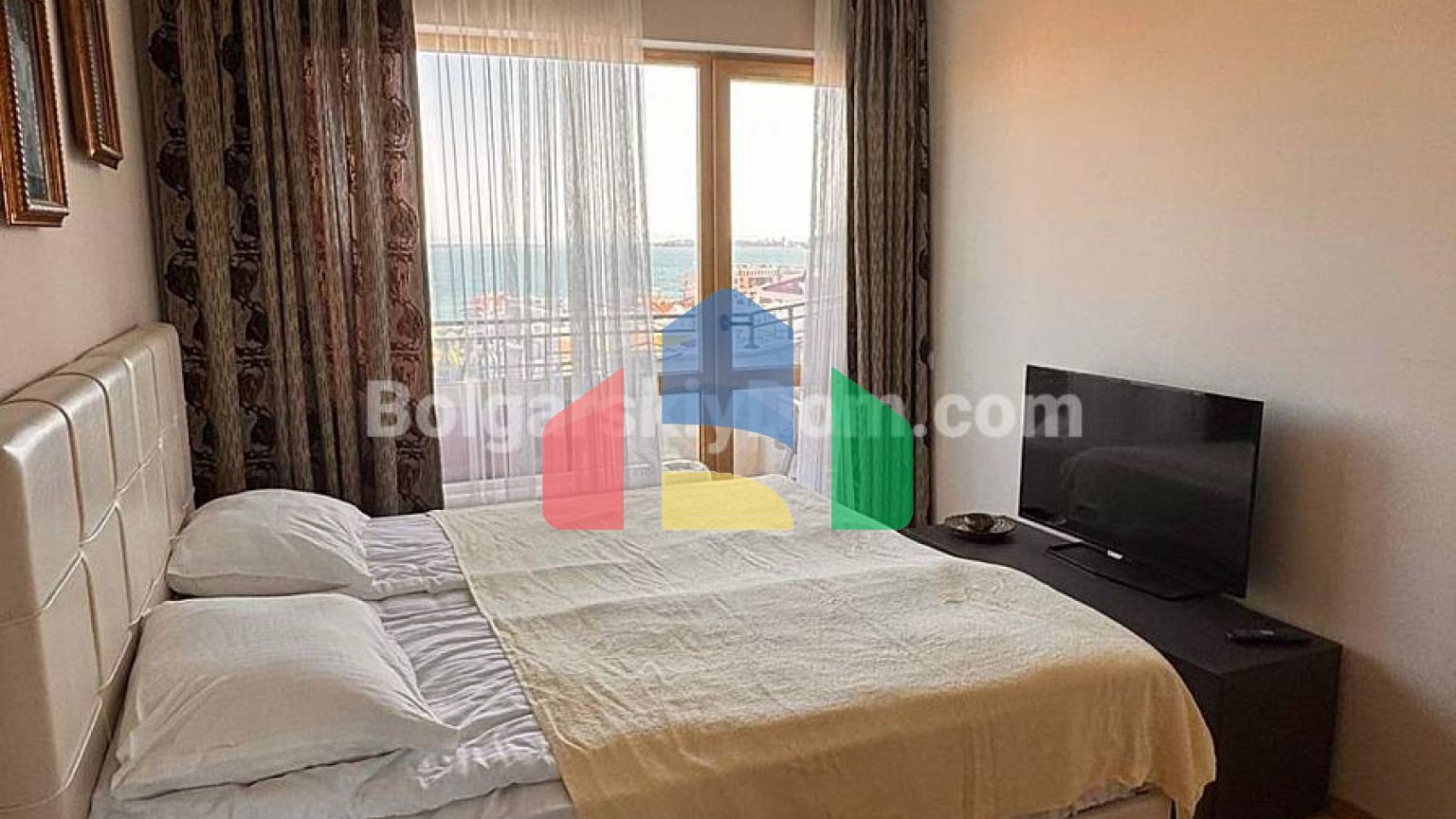 Трикімнатна квартира в Вілла Флоренція