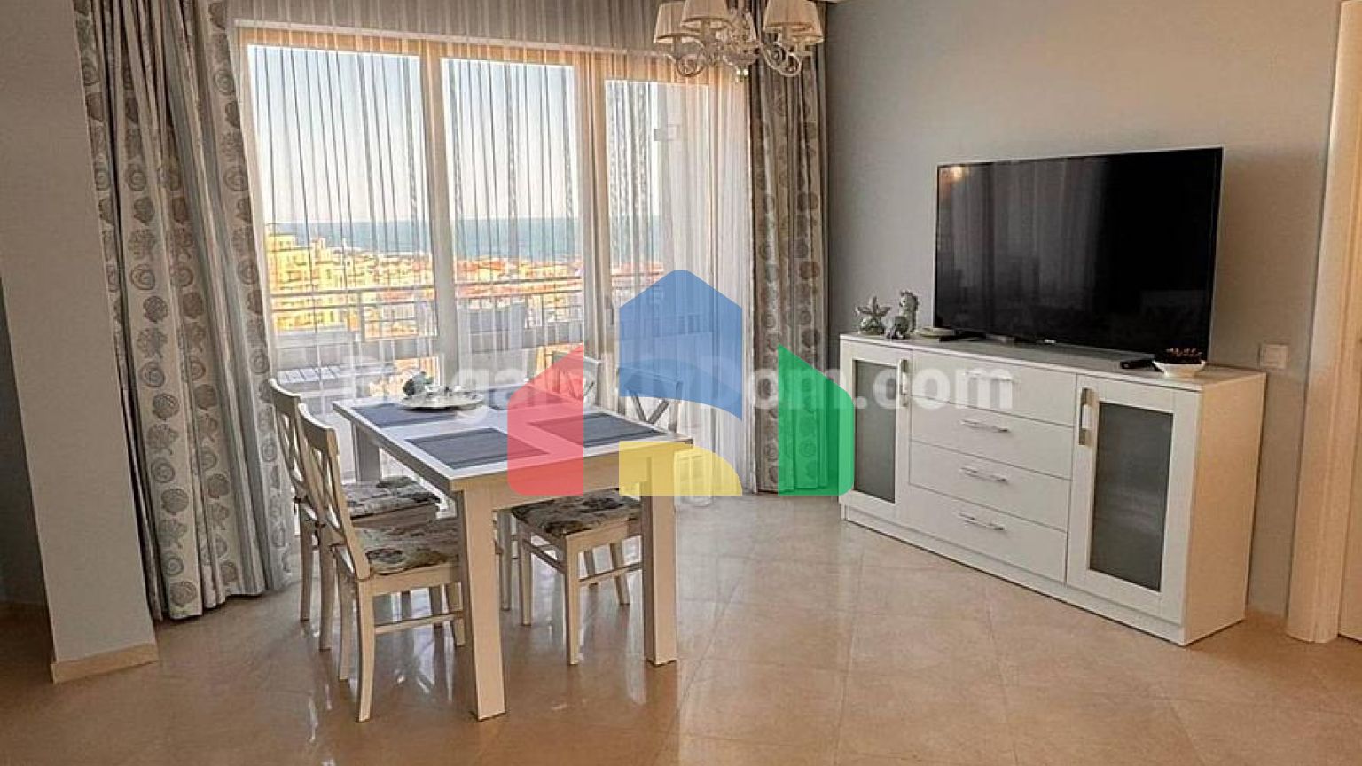 Трикімнатна квартира в Вілла Флоренція