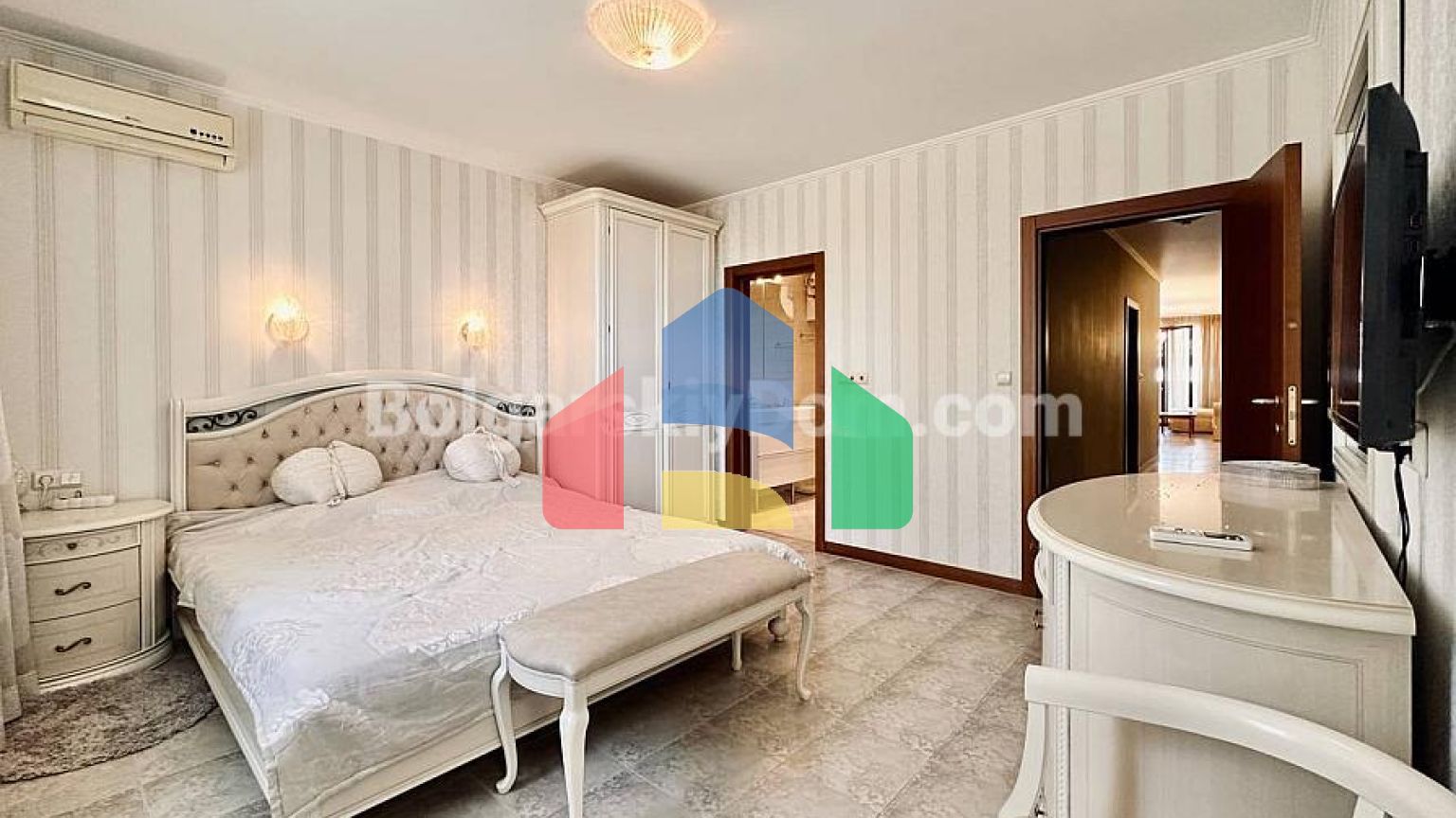 Трикімнатна квартира в Каса Реал