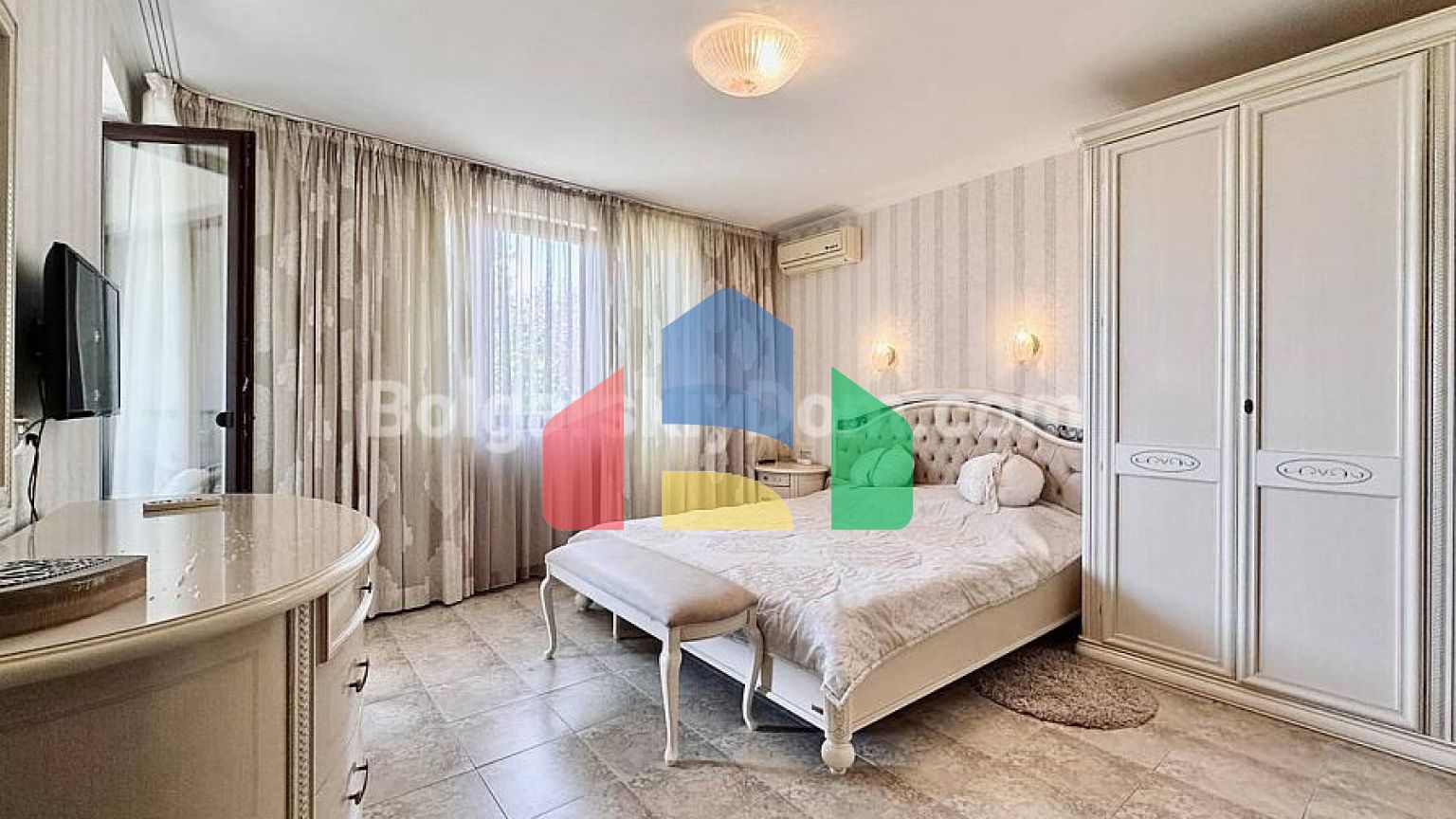 Трикімнатна квартира в Каса Реал