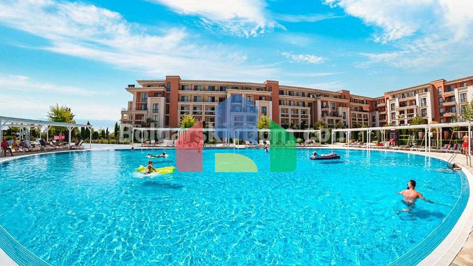 Квартира-студия в Престиж Форт Бийч