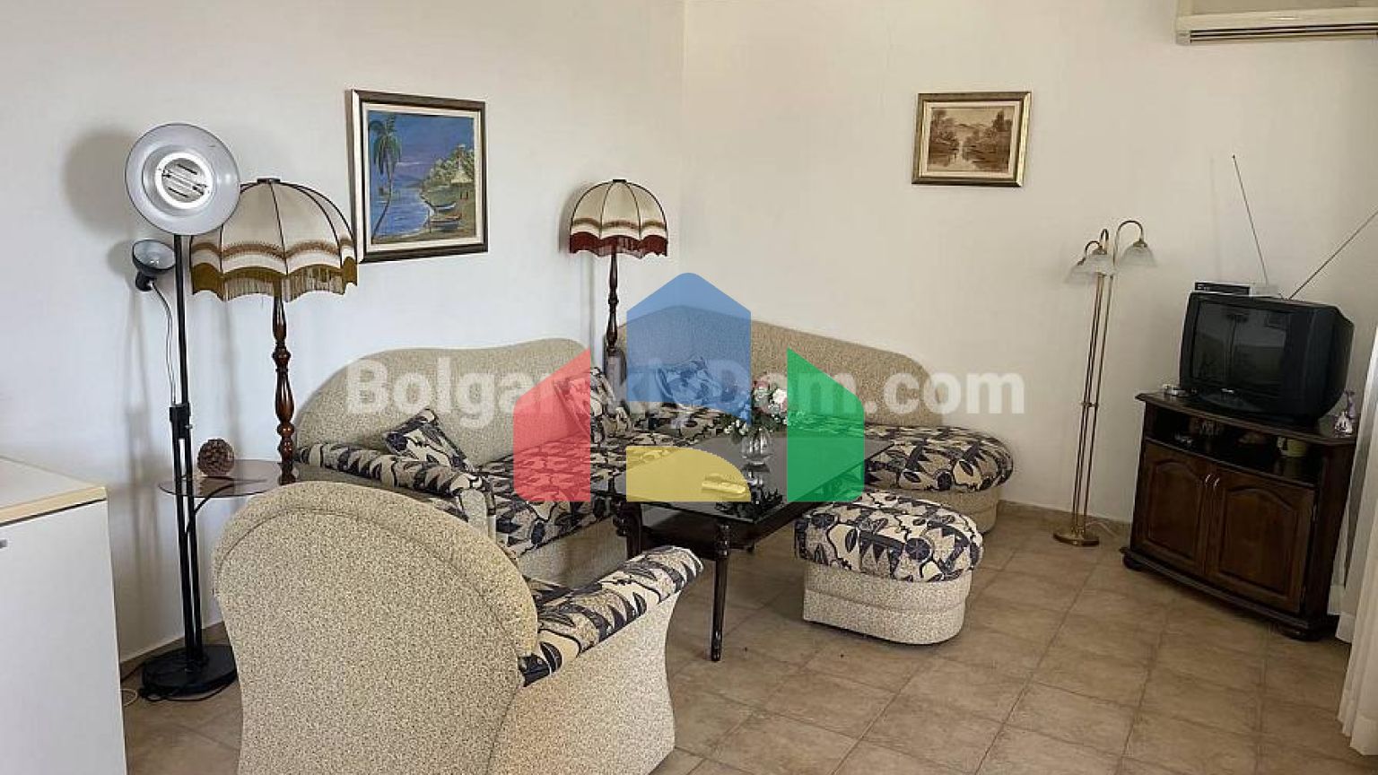 Трикімнатна квартира в Сан Палас