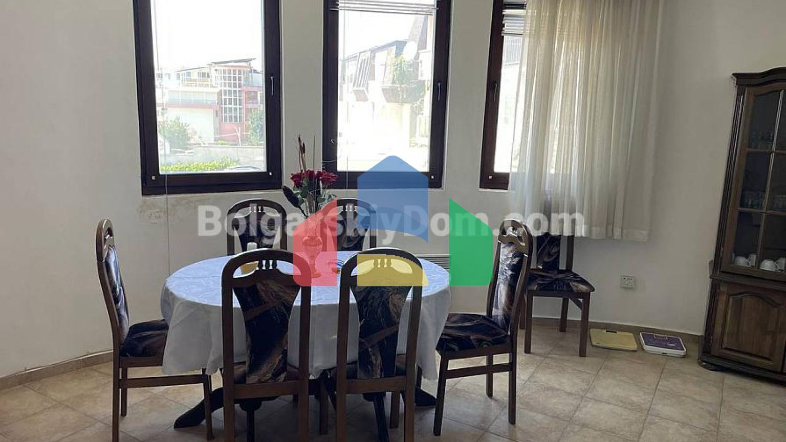 Трикімнатна квартира в Сан Палас