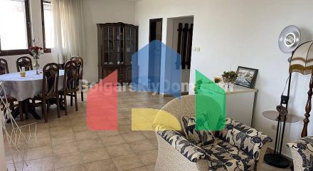 Трикімнатна квартира в Сан Палас