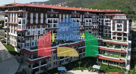 Трикімнатна квартира в Етера 4