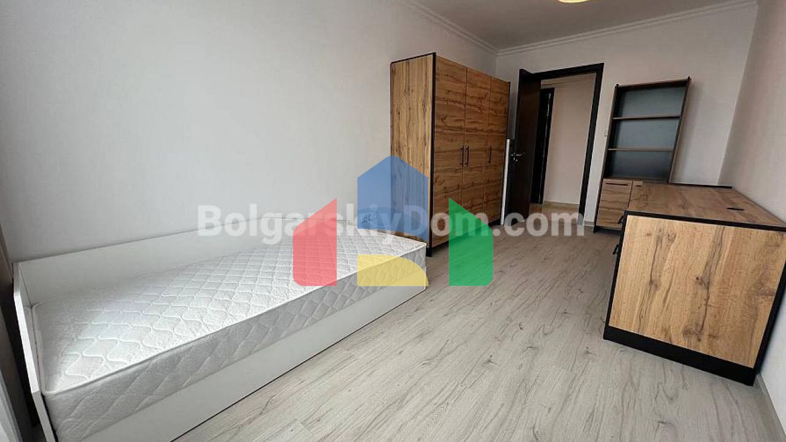 Трикімнатна квартира в Етера 4