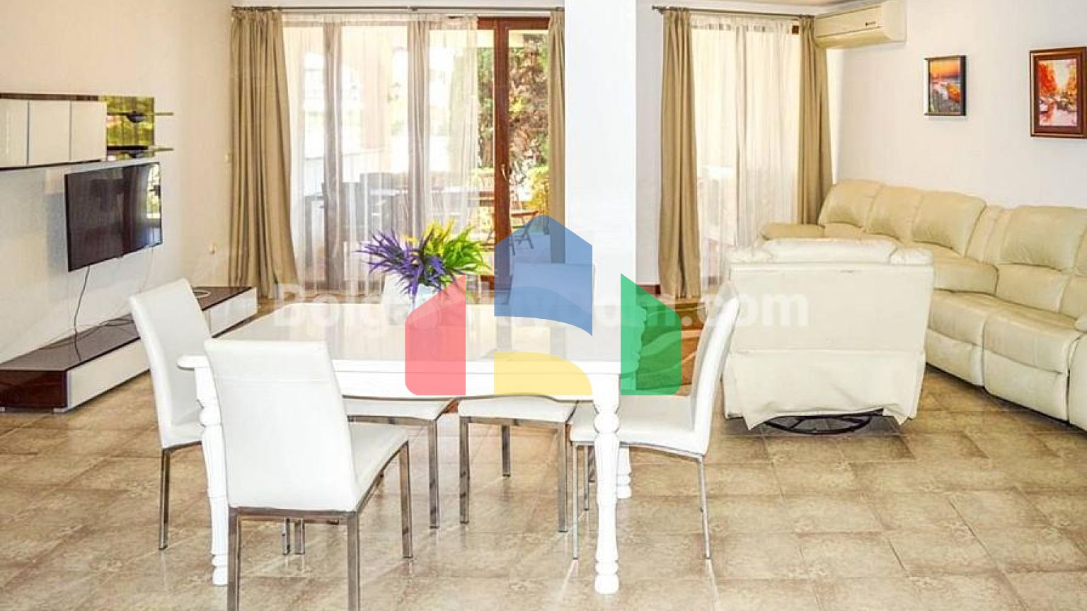 Чотирикімнатна квартира в Каса Ріал