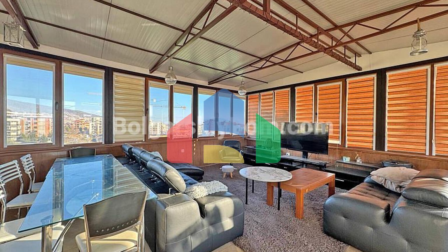 Двухкомнатная квартира в Антония