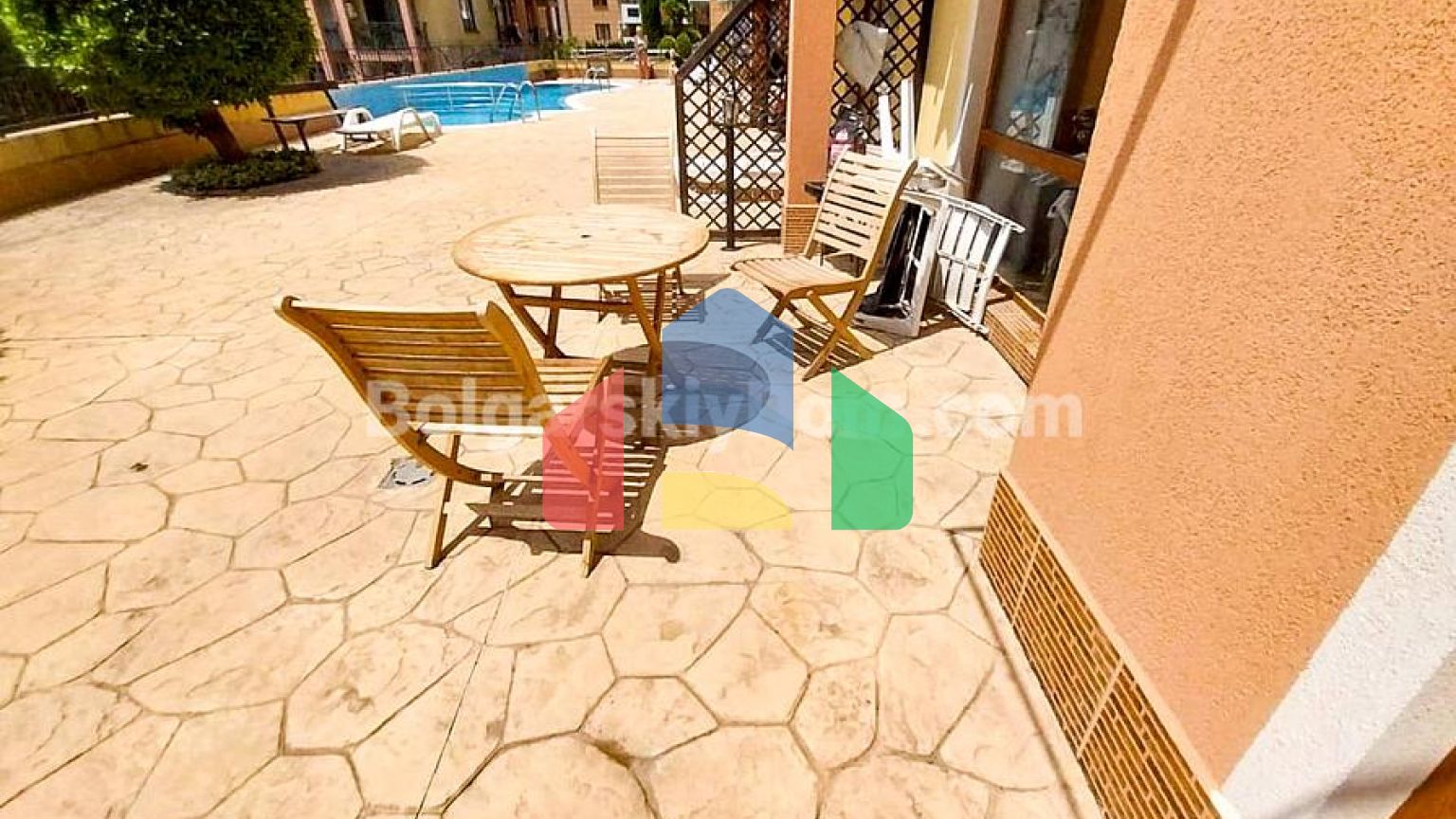 Двокімнатна квартира в Сіяна