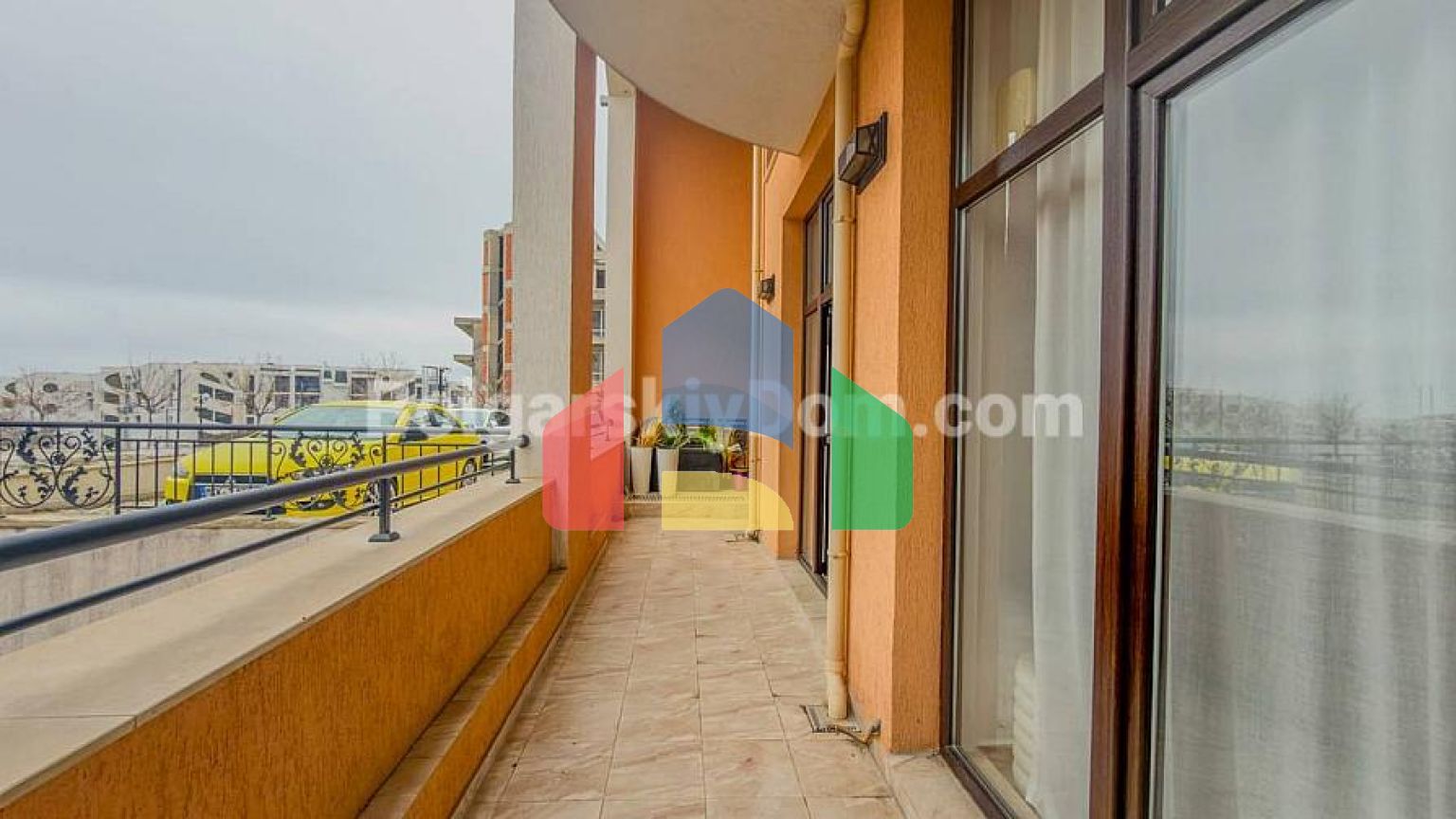 Двокімнатна квартира в Адмірал