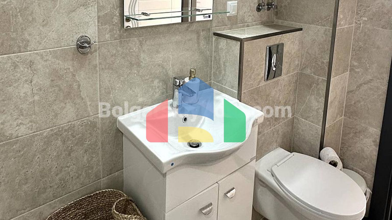 Трикімнатна квартира в Імперіум 1