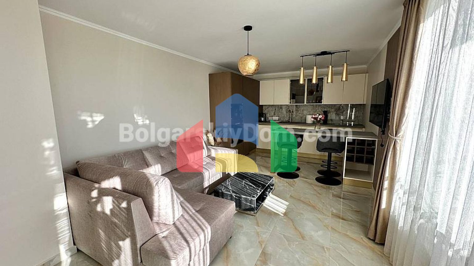 Трикімнатна квартира в Імперіум 1