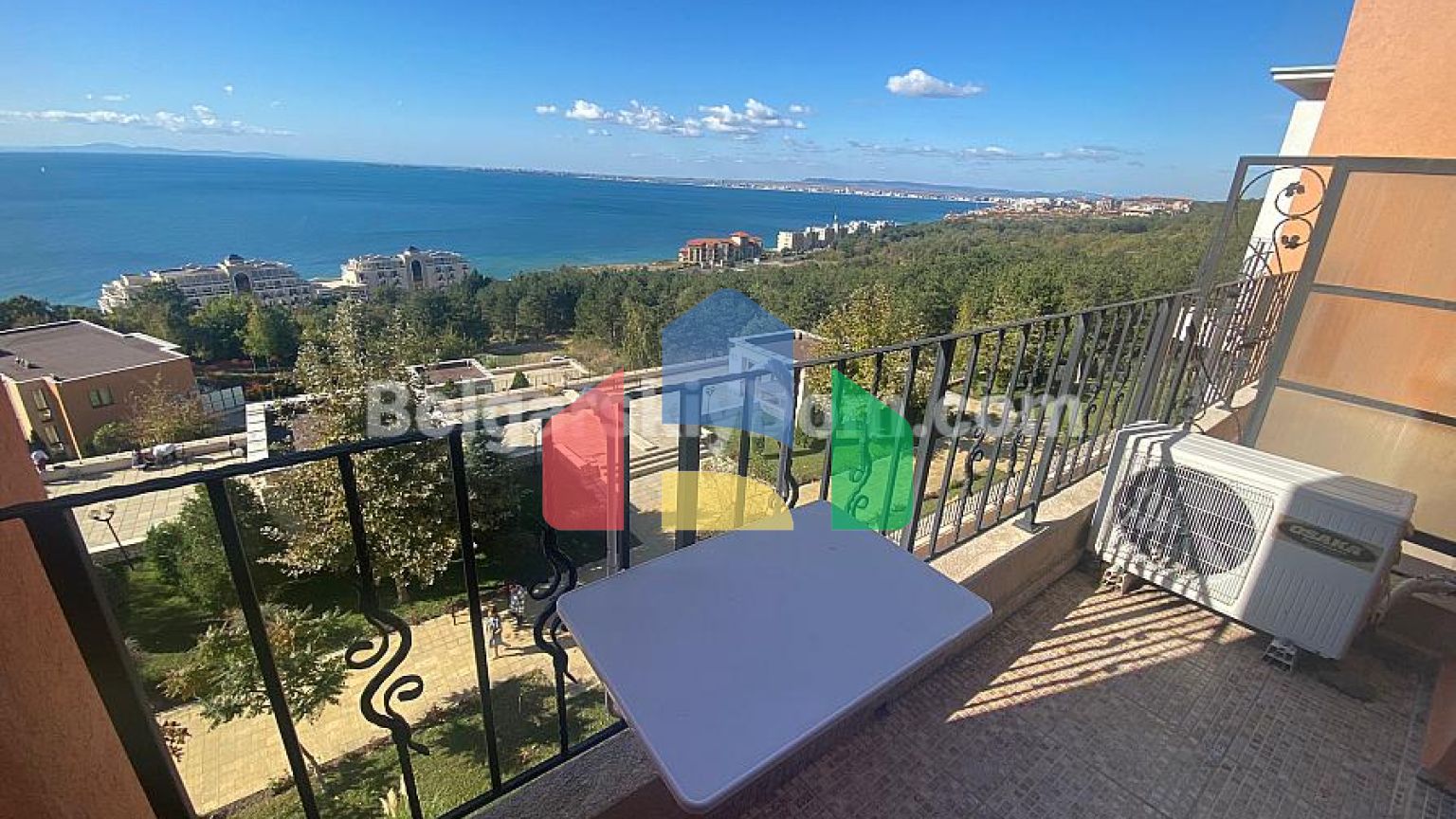 Трикімнатна квартира в Сі Форт Клуб