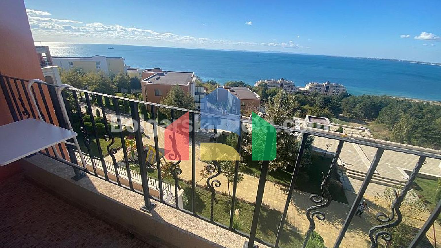 Трикімнатна квартира в Сі Форт Клуб