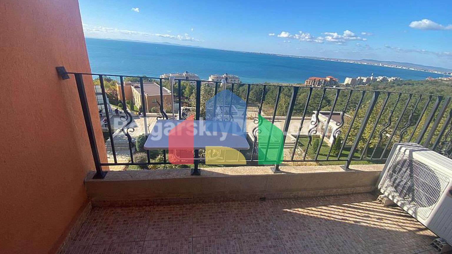 Трикімнатна квартира в Сі Форт Клуб