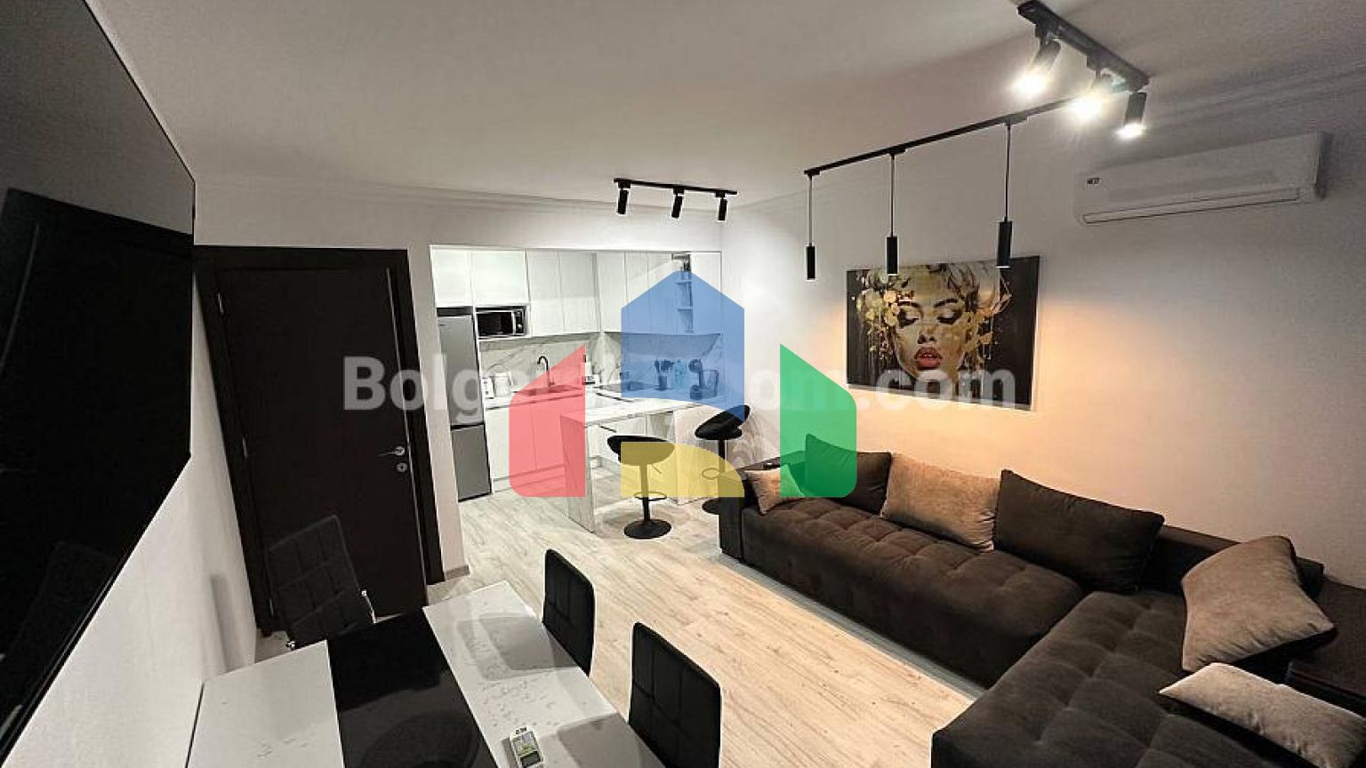 Трикімнатна квартира в Етера 4