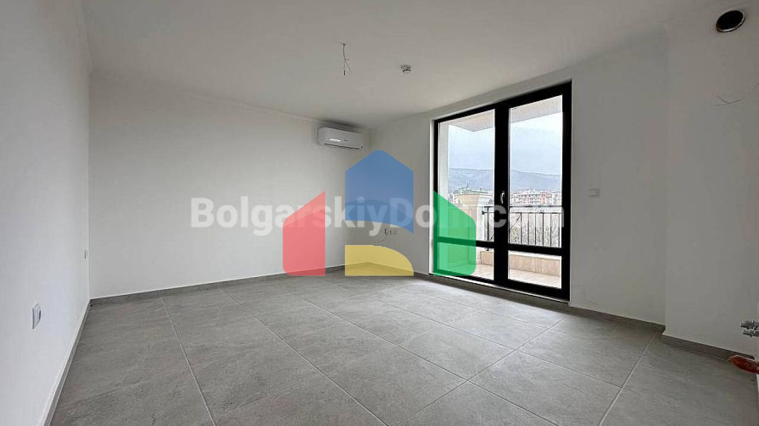 Квартира-студія в Імперіум 1