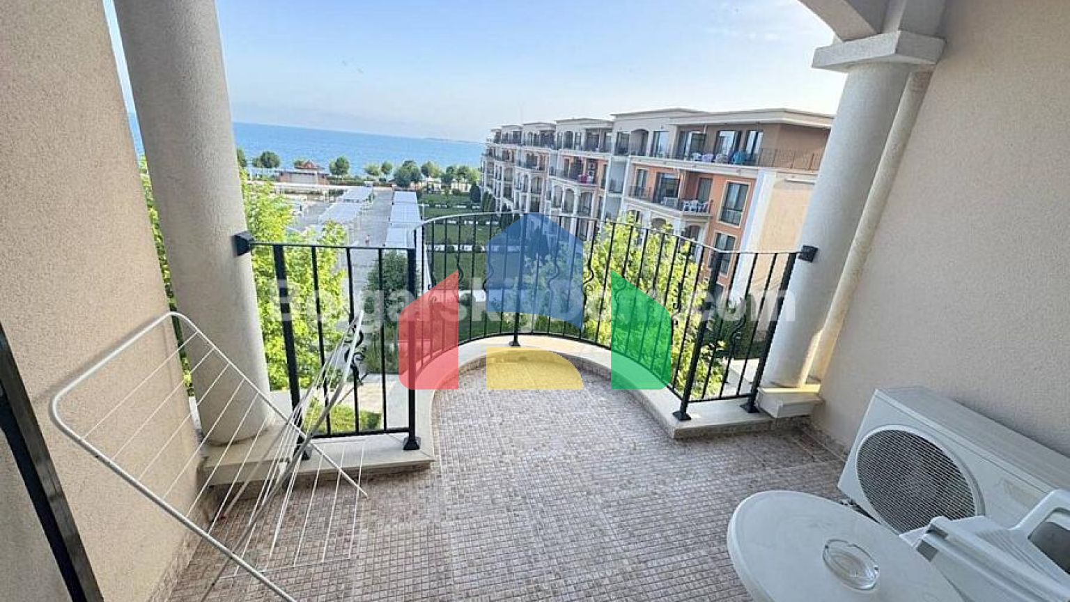 Квартира-студія в Прем'єр Форт Біч