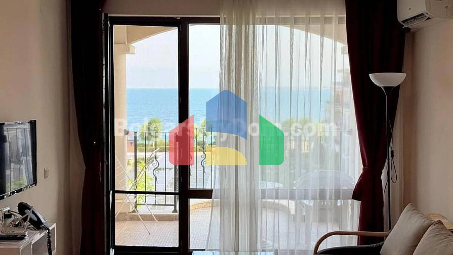 Квартира-студія в Прем'єр Форт Біч